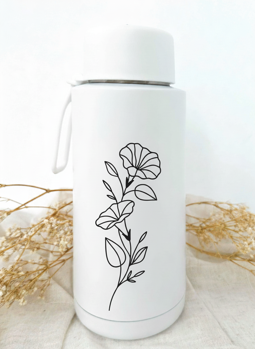 Bouteille isotherme blanche personnalisée avec fleur de naissance
