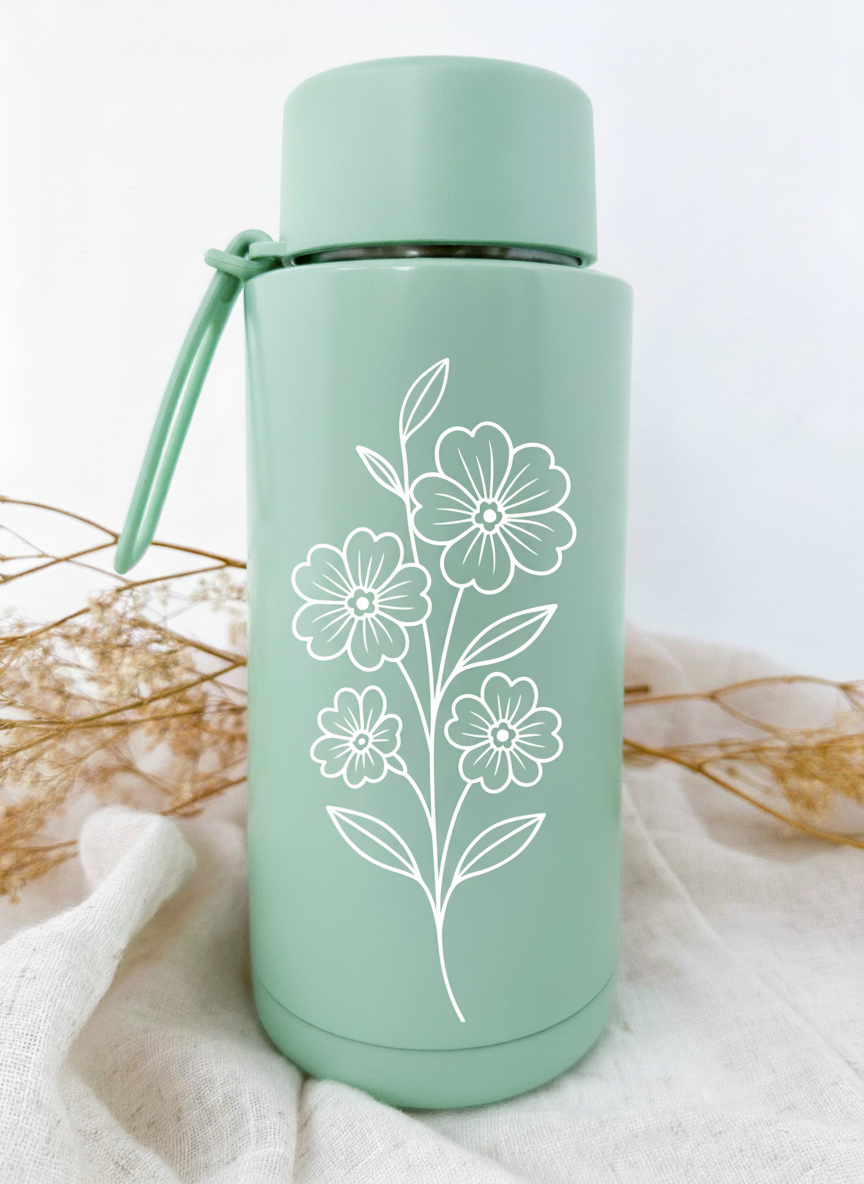 Bouteille isotherme verte personnalisée avec fleur de naissance