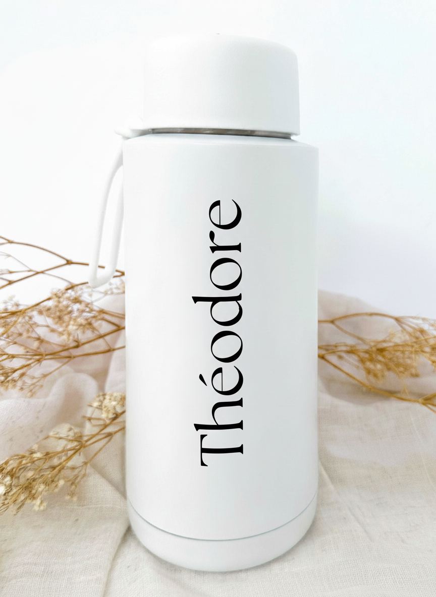 Bouteille isotherme blanche personnalisée avec fleur de naissance