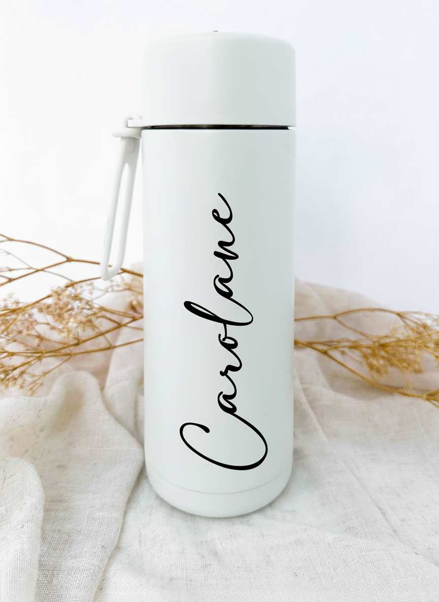 Bouteille isotherme blanche personnalisée avec fleur de naissance