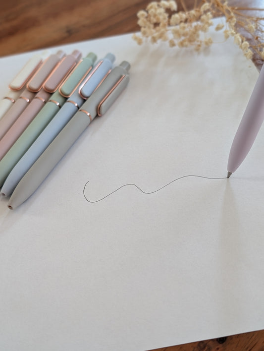 Stylo pastel à encre noire