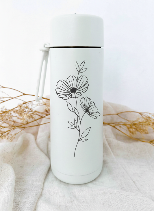 Bouteille isotherme blanche personnalisée avec fleur de naissance