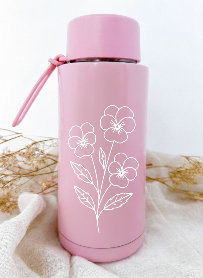 Bouteille isotherme rose personnalisée avec fleur de naissance
