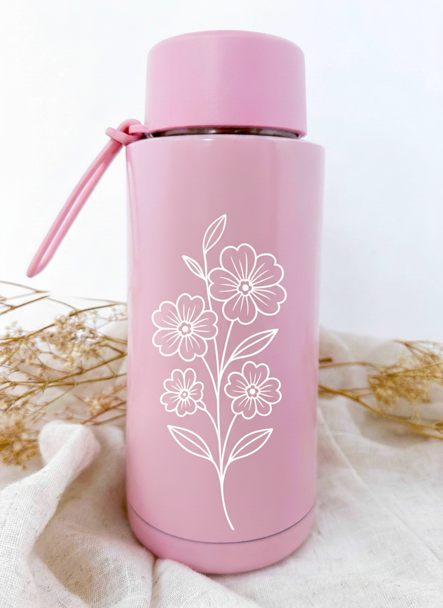 Bouteille isotherme rose personnalisée avec fleur de naissance