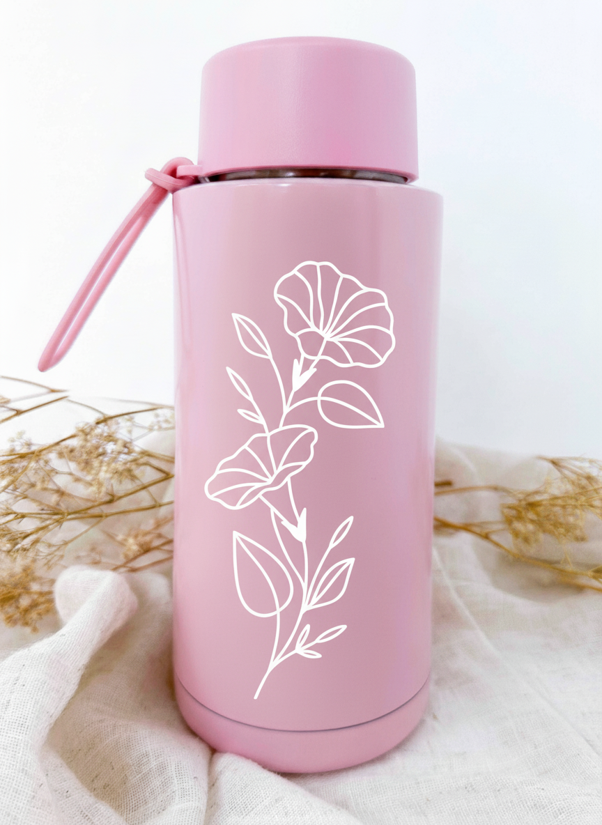 Bouteille isotherme rose personnalisée avec fleur de naissance