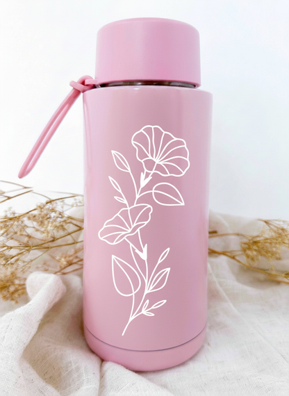 Bouteille isotherme rose personnalisée avec fleur de naissance