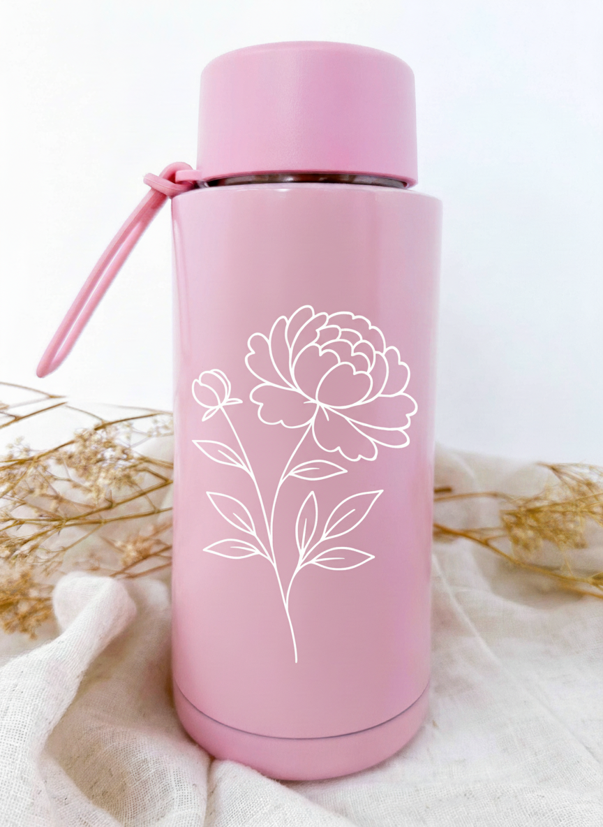 Bouteille isotherme rose personnalisée avec fleur de naissance